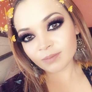 Meet your Posher, Roxana